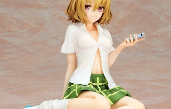 『ToLOVEる』籾岡里紗の服がはだけておっぱいとか見えそうになってるエロフィギュアの画像