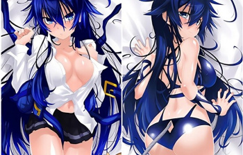 『ボンバーガール』クロのおっぱいが見えそうなエロいはだけ姿と水着姿のエロ抱きまくらの画像