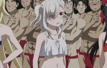 アニメ『戦翼のシグルドリーヴァ』4話で女の子たちがエロい水着で褌の男に囲まれるシーンの画像