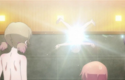 アニメ『装甲娘戦機』4話で女の子たちのエロい全裸がめっちゃ光ってる入浴シーン！の画像
