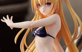 『ToLOVEる』金色の闇のえっちなムチムチのエロいローライズの水着姿のエロフギュア！の画像