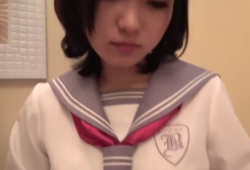 【エロ動画 素人】 制服姿のめっちゃ可愛い女子校生JKがバニーガールの格好でハメられるの画像