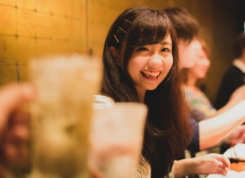 【素人投稿】『泥酔したサークルの後輩に手マンしてみたww』男子大学生がアップした最低動画の画像