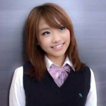 【無 素人】 18歳でめっちゃ可愛い茶髪制服JKに中出しセクロスの画像