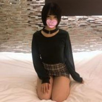 【エロ動画 素人】 18歳で人見知りなアイドル級美少女に中出しハメ撮りの画像