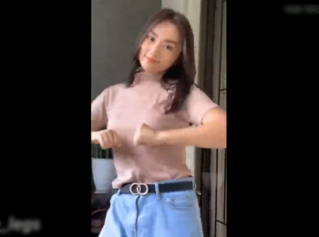 【無修正 素人】 楽しそうに踊る超絶美女がこのあと中出しされる衝撃映像wwwwwの画像