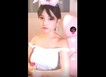 【エロ動画 素人】 中国のライブチャットでダイヤモンドの原石が見つかるwwwwの画像