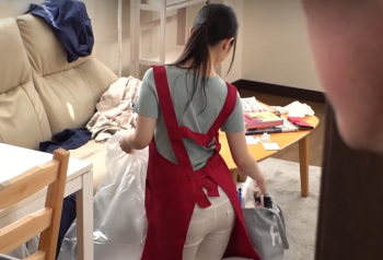 【エロ動画 高画質】 家事代行サービスで派遣されてきた美人スタッフに杭打ちピストン中出し15発射の画像