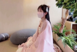 【無修正 エロ動画】 可愛いチャイナドレスのスレンダーパイパン美少女とハメ撮りの画像