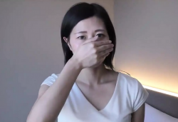 【無修正 エロ動画】 初めてのハメ撮りで緊張で顔がこわばってしまう人妻の画像