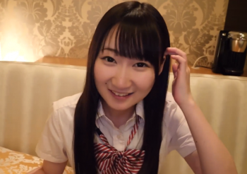 【エロ動画 素人】 チッパイ制服女子とラブホテルでがっつりハメ撮りの画像