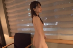 【エロ動画 素人】 都会の高層ビルの一室でめっちゃ可愛いツンデレ女の子とセクロスの画像