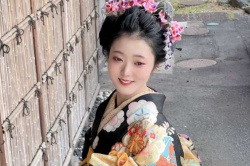 賀川かのこ 京都の花街で人気の舞妓さんAVデビュー画像の画像