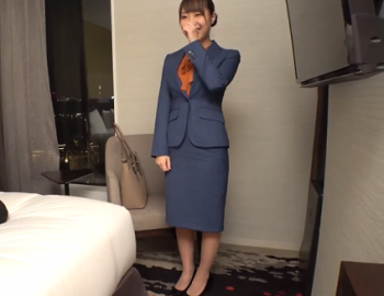 メイビーレディーススーツの美女をナンパしてホテルではめるの画像