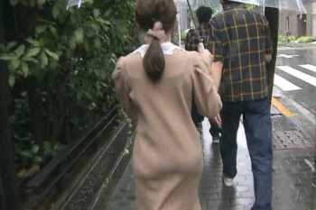 秋元真夏！プリップリのお尻が最高にたまりせんわｗｗｗｗｗｗｗｗｗｗｗｗｗｗｗｗｗｗｗｗｗｗｗの画像