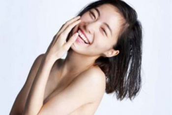 松井珠理奈　胸の谷間を大胆露出しちゃう！芸能人のエロ画像ｗｗｗｗｗｗｗｗｗｗｗｗの画像