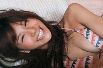 西内まりや 乳首近くまで晒しててヤバくないか？？？？？？？？？？？？？？？？？？？の画像