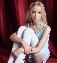 【ジュニアIDOL画像】ガリで素朴なロシアっ娘が、エロカワな件の画像