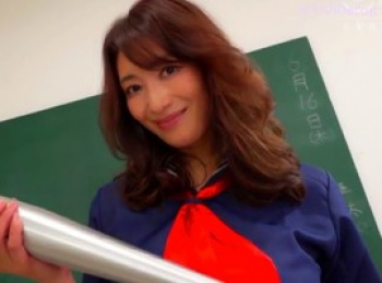 ４２歳､スケバン美熟女！バット片手に長めのスカート引き摺ってチビ男の巨根をカツアゲ手コキ･･･の画像