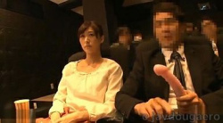 映画を観に来た美女のマ○コに媚薬バイブをねじ込みパンティで固定！発情させて中出し 神波多一花の画像