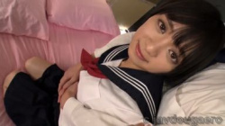 清楚なショートカット美少女 セーラー服を着たまま中出しセックス もなみ鈴 suzu 主観動画の画像
