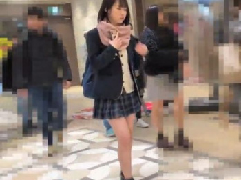 【HD盗撮動画】清純ルックスの超可愛い制服ＪＫを連日にわたりパンチラ隠し撮り！の画像