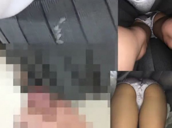 【盗撮動画】嘘だろ！店内シコシコ!!!！書店で立ち読み中の制服少女に精子ブッカケ！！の画像