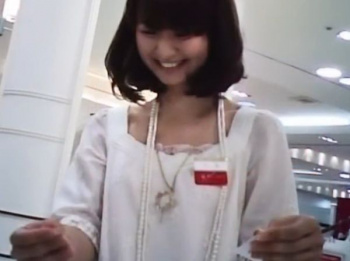 【HD盗撮動画】入手困難!Mr6期生!最重要パンチラ映像!!!マジな美人ショップ店員のマンコの盛り上がりに感動!!の画像