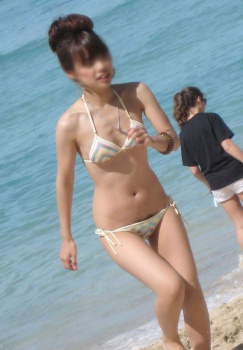 美人が水着や下着からマン毛がチラリしてる画像がめちゃシコ[32枚]の画像