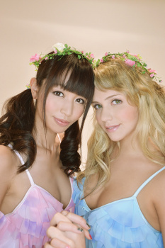 マジ美人すぎる美少女がレズで愛し合ってる画像、一番エロいのはコレ[18枚]の画像