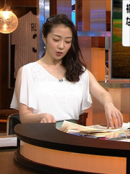 NHK副島萌生アナ(28)が半分裸だと話題の画像