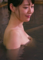 秘湯ロマンで吉山りさのおっぱい半ポロ入浴 part9の画像
