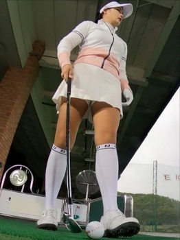パンツがオープンしてたレディスオープンのキャプ part63の画像