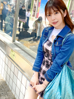 デート中に何度もパンチラ挑発するアパレル店員ひなこ21歳の画像