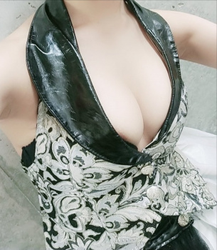 グラドル咲村良子の乳輪のようなものの画像