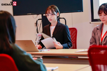SOD入社2年目の柴崎さんが美人過ぎてAVデビューの画像