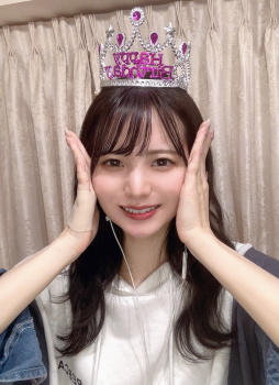 正統派の顔立ちした篠宮なほが生乳を結構見せるの画像
