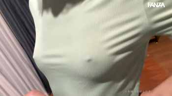 乳首ピンコ立ち彼女をハメ撮りしたカップルのプライベート映像の画像