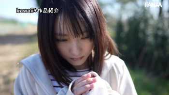 ベッドでは喘ぎ声「おがぁあががが」になる無口の新人JD・新垣めるの画像