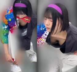 阿波踊り会場で胸チラ撮られまくってる一般人が見つかるの画像