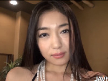 【無修正】出張熟女風俗で美人ドＳ女王様と即クンニから騎乗位セックス 江波りゅうの画像