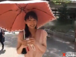 【人妻ナンパ】晴天で声かけた四十路の上品な日傘の奥様はホテルで激しく乱れる！の画像