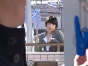 【ヘンリー塚本】ムチポチャで助平な熟女妻が男ヤモメな近所のオッサン誘い不倫セックスの画像