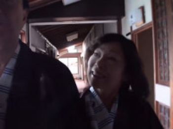 【高齢熟女】六十路還暦のアベックが宿で久しぶりの回春ラブラブ中出しセックス！の画像