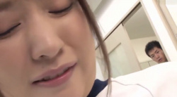 体操服姿でバイブを突っ込まれて椅子に拘束された女子高生の画像