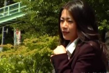 友田真紀　三十路過激オナニストの傷心旅行 第一話　無修正の画像