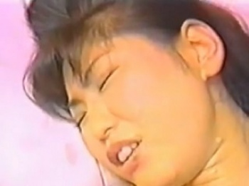 NIP IN THE BUTT　無修正の画像