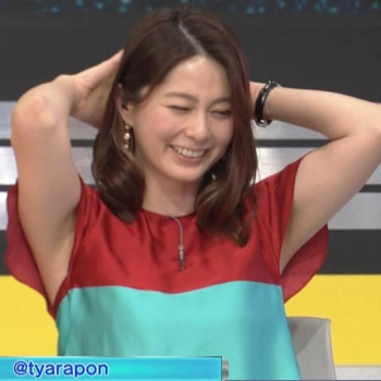 杉浦友紀 脇フェチ画像！恥ずかしそうな姿がさらにそそる※GIF有の画像