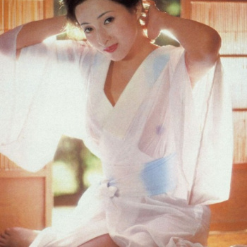 美熟女の襦袢がエロすぎ！の画像