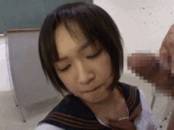 私立の女子校にはありがち…弱みにつけこみ教え子に淫らな行為を強要する鬼畜教師のレ●プGIF画像の画像
